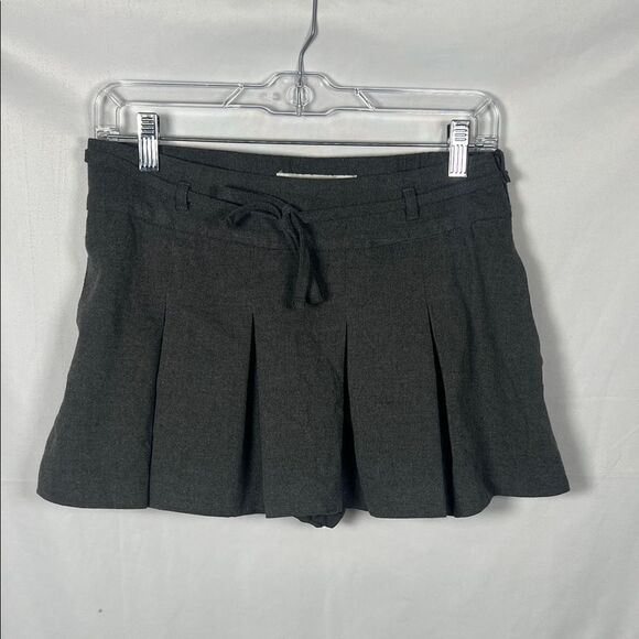 Hollister Y2K Gray Pleated School Girl Skort size Small - Picture 1 of 6